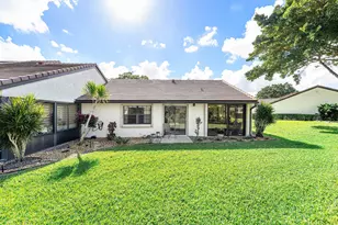 5574 Parkwalk Cir E, Boynton Beach, FL 33472 - Photo 2