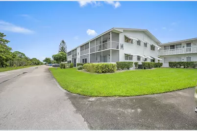 312 Sheffield M, West Palm Beach, FL 33417 - Photo 2