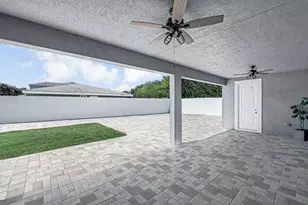2092 SW Airoso Blvd, Port Saint Lucie, FL 34984 - Photo 14