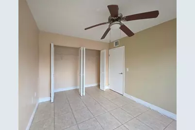 1542 Lake Crystal Drive #H, West Palm Beach, FL 33411 - Photo 10