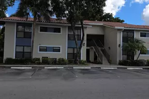 1542 Lake Crystal Dr, West Palm Beach, FL 33411 - Photo 2