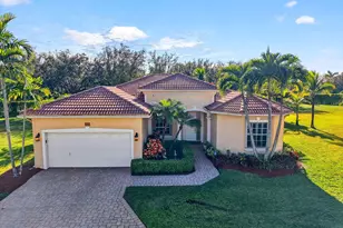 9566 Lantern Bay Cir, West Palm Beach, FL 33411 - Photo 2