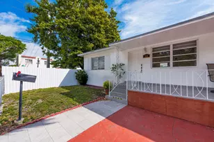 323 NW 21st Ave, Miami, FL 33125 - Photo 2
