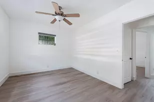 323 NW 21st Ave, Miami, FL 33125 - Photo 12