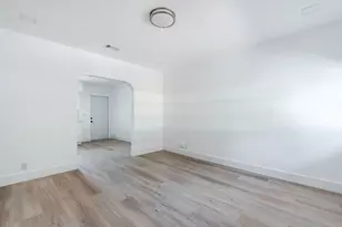 323 NW 21st Ave, Miami, FL 33125 - Photo 4