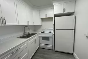 172 Sussex I, West Palm Beach, FL 33417 - Photo 2