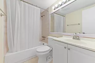 142 Norwich F, West Palm Beach, FL 33417 - Photo 10