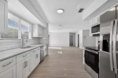 17296 W Sycamore Drive W, The Acreage, FL 33470 - Photo 10