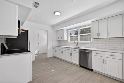 17296 W Sycamore Drive W, The Acreage, FL 33470 - Photo 8