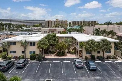 1649 SE 4th Street, Deerfield Beach, FL 33441 - Photo 2