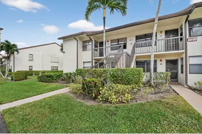 4900 Lucerne Lakes Boulevard #201, Lake Worth, FL 33467 - Photo 4