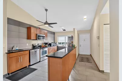 4900 Lucerne Lakes Boulevard #201, Lake Worth, FL 33467 - Photo 4