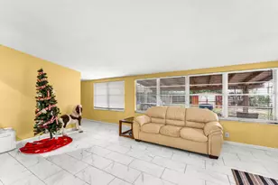 305 Henthorne Dr, Palm Springs, FL 33461 - Photo 8