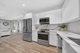 41 SW Seminole St, Stuart, FL 34994 - Photo 14