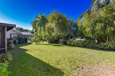 438 SW Jefferson Circle, Port Saint Lucie, FL 34986 - Photo 32