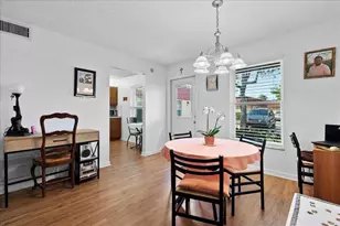 884 Worcester Ln, Lake Worth, FL 33467 - Photo 4