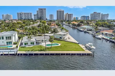 35 Castle Harbor Island, Fort Lauderdale, FL 33308 - Photo 2