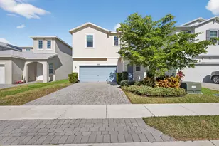 1822 Lake Cove Dr, Lake Worth, FL 33460 - Photo 2