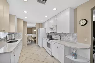 12474 Crystal Pointe Dr, Boynton Beach, FL 33437 - Photo 16