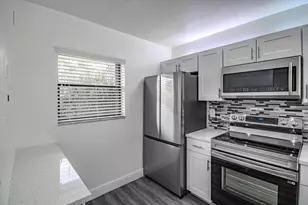 7094 Golf Colony Ct, Lake Worth, FL 33467 - Photo 4