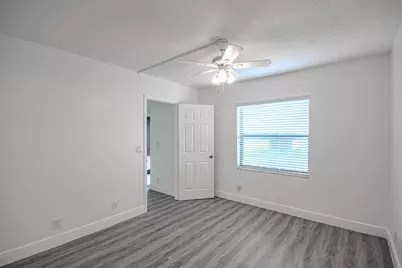 7094 Golf Colony Court #102, Lake Worth, FL 33467 - Photo 6