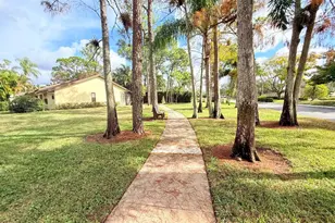 91 Rose Bay Ct, Royal Palm Beach, FL 33411 - Photo 28