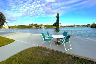 210 Horizons Street E, Boynton Beach, FL 33435 - Photo 16