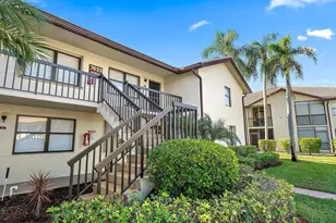 7633 Tahiti Ln, Lake Worth, FL 33467 - Photo 2