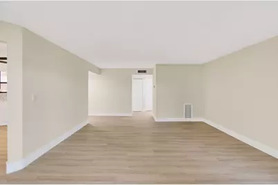 5900 Camino Del Sol #304, Boca Raton, FL 33433 - Photo 12