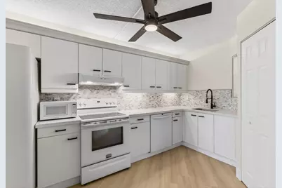 5900 Camino Del Sol #304, Boca Raton, FL 33433 - Photo 1