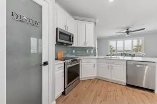 11534 SW Glengarry Ct, Port Saint Lucie, FL 34987 - Photo 6