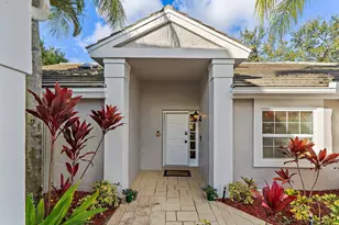 11 Admirals Ct, Palm Beach Gardens, FL 33418 - Photo 4