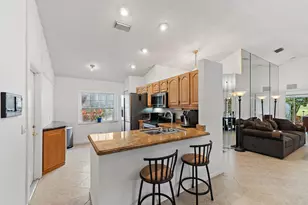 11 Admirals Ct, Palm Beach Gardens, FL 33418 - Photo 10