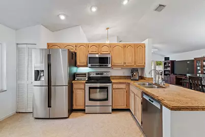 11 Admirals Court, Palm Beach Gardens, FL 33418 - Photo 12