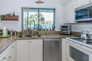 5570 Piping Rock Dr, Boynton Beach, FL 33437 - Photo 4