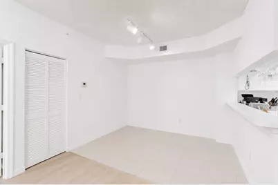 2806 Veronia Drive #301, Palm Beach Gardens, FL 33410 - Photo 8