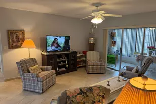 701 Lori Dr, Palm Springs, FL 33461 - Photo 2