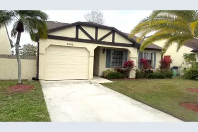 2344 SE Brekenridge Circle, Port Saint Lucie, FL 34952 - Photo 2