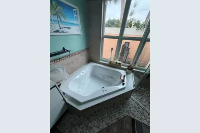 9050 Cypress Hollow Drive, Palm Beach Gardens, FL 33418 - Photo 34