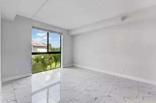 250 W Hidden Valley Blvd, Boca Raton, FL 33487 - Photo 4