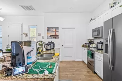 1035 34th Avenue SW, Vero Beach, FL 32968 - Photo 12