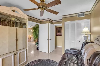 1012 Green Pine Boulevard #H2, West Palm Beach, FL 33409 - Photo 8