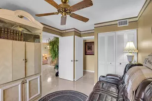 1012 Green Pine Blvd, West Palm Beach, FL 33409 - Photo 8