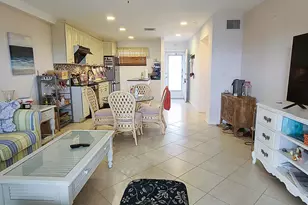 2724 Garden Dr S, Lake Worth, FL 33461 - Photo 2