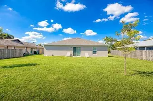 1381 SE Bayharbor St, Port Saint Lucie, FL 34983 - Photo 32