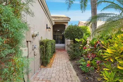 5405 Monterey Circle #G, Delray Beach, FL 33484 - Photo 2