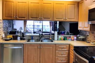 2561 Village Blvd, West Palm Beach, FL 33409 - Photo 6