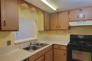 2302 Sunrise Blvd, Fort Pierce, FL 34982 - Photo 4