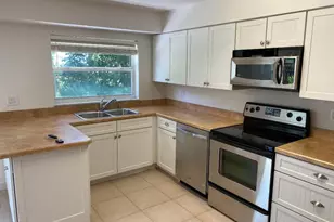 956 Tulip Ln, Vero Beach, FL 32963 - Photo 8