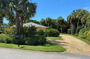 956 Tulip Ln, Vero Beach, FL 32963 - Photo 30